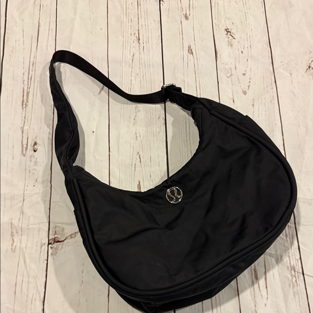 Lululemon City Essentials Shoulder Bag EUC